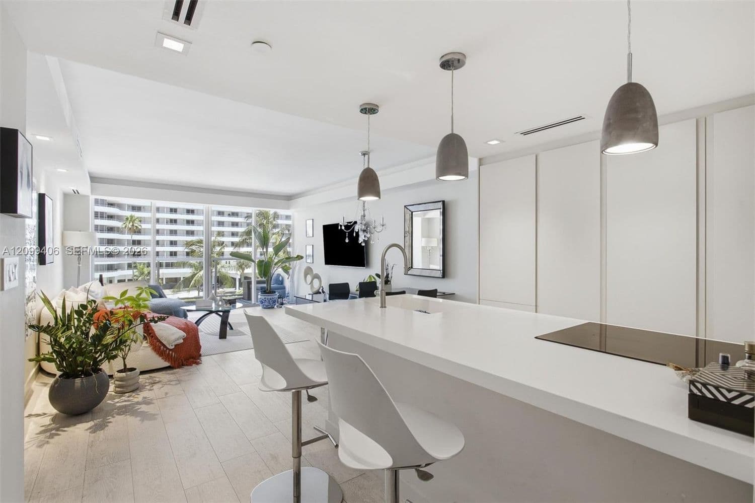 5600 Collins Ave, Unit 5A — exterior